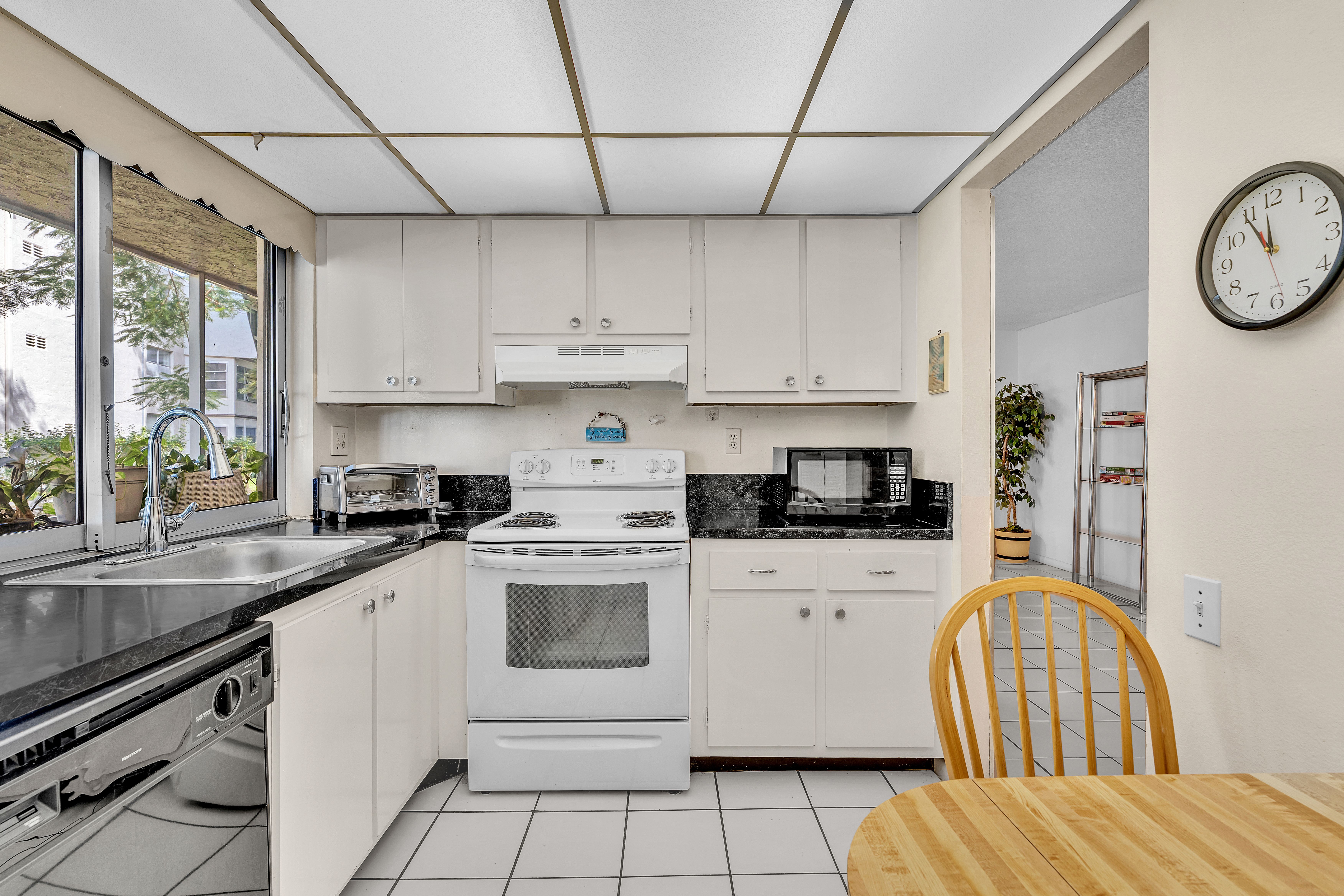  9360 Lime Bay Blvd, Tamarac, FL, 33321 - 物件實景
