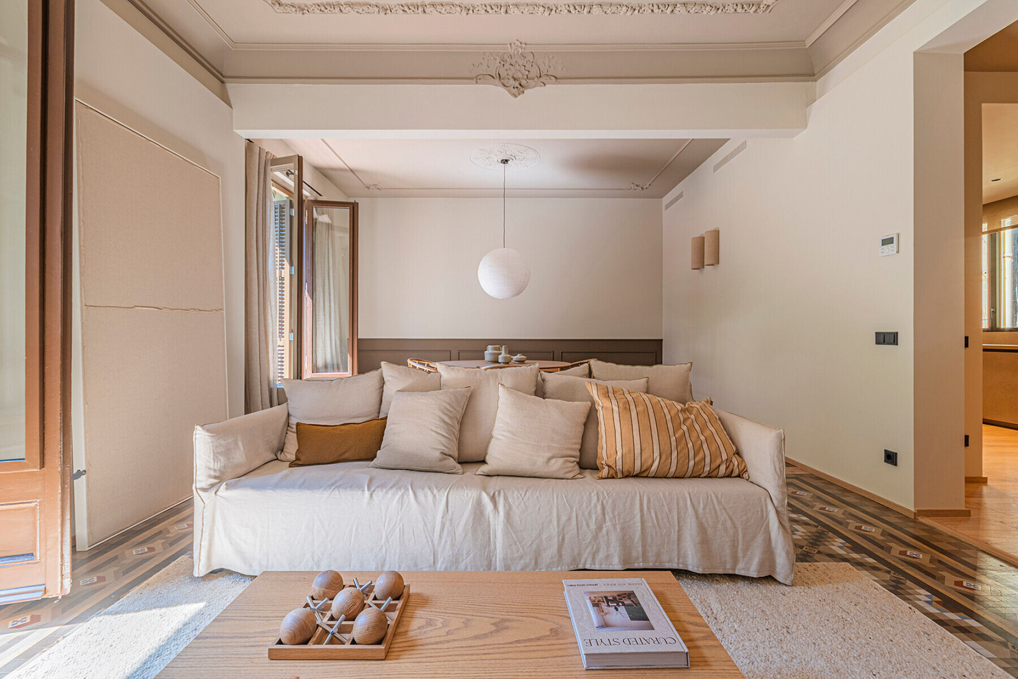 Refurbished modernist apartment in Eixample with luxury finishes - 物件實景