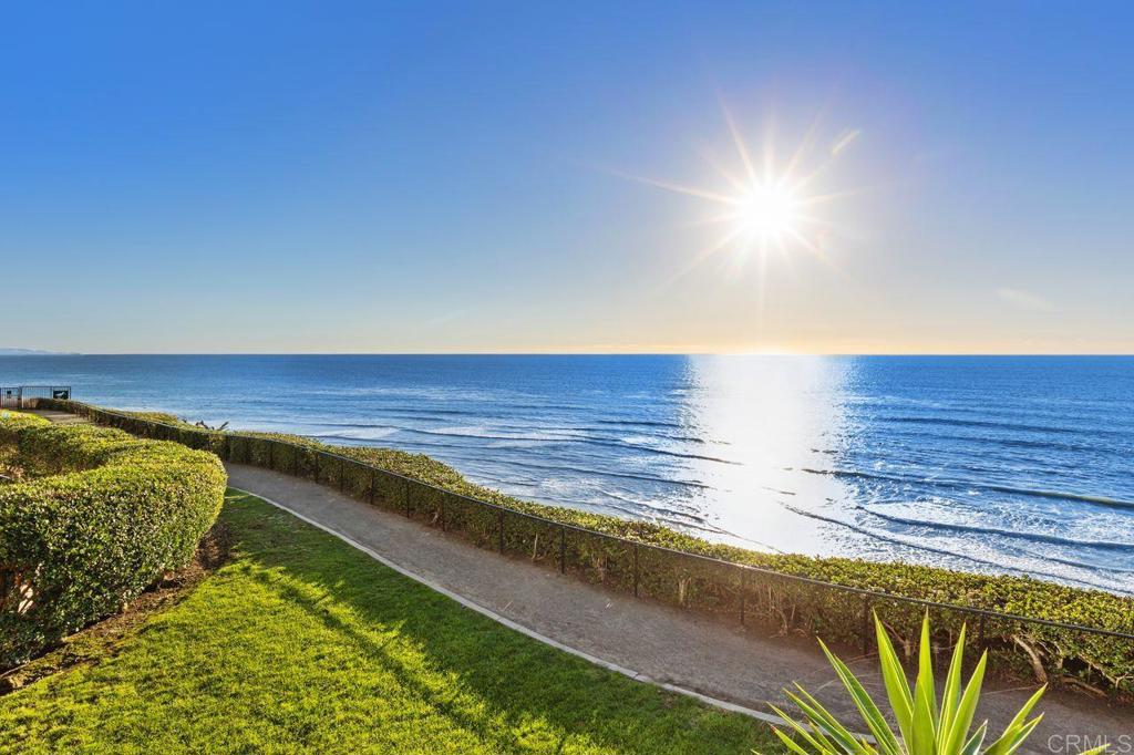 Encinitas, California, 92024, United States, 2 Bedrooms Bedrooms, ,3 BathroomsBathrooms,Residential,For Sale,1997008