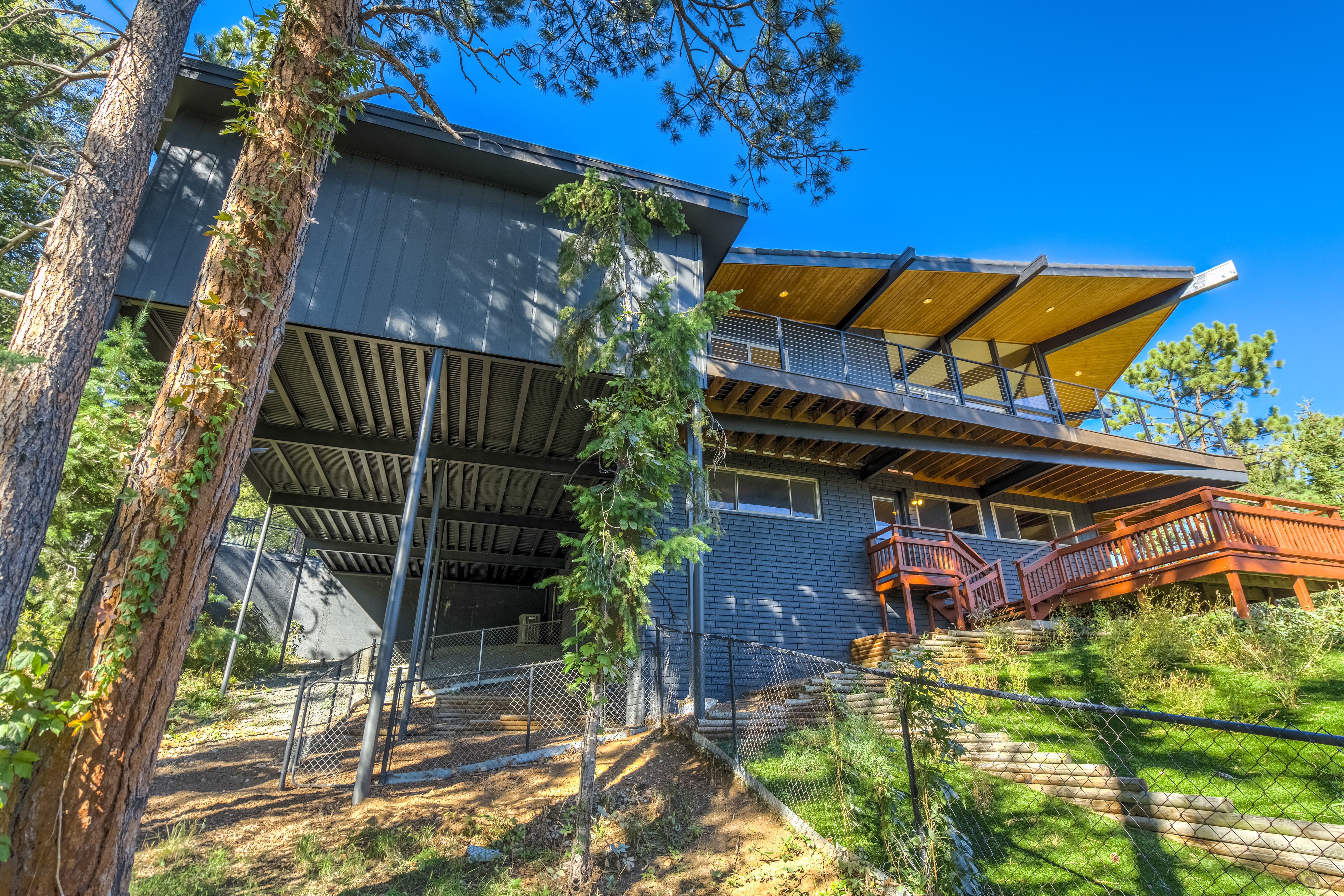  Frank Lloyd Wright-Inspired Architecturally Striking Home with Dramatic Views - 物件實景