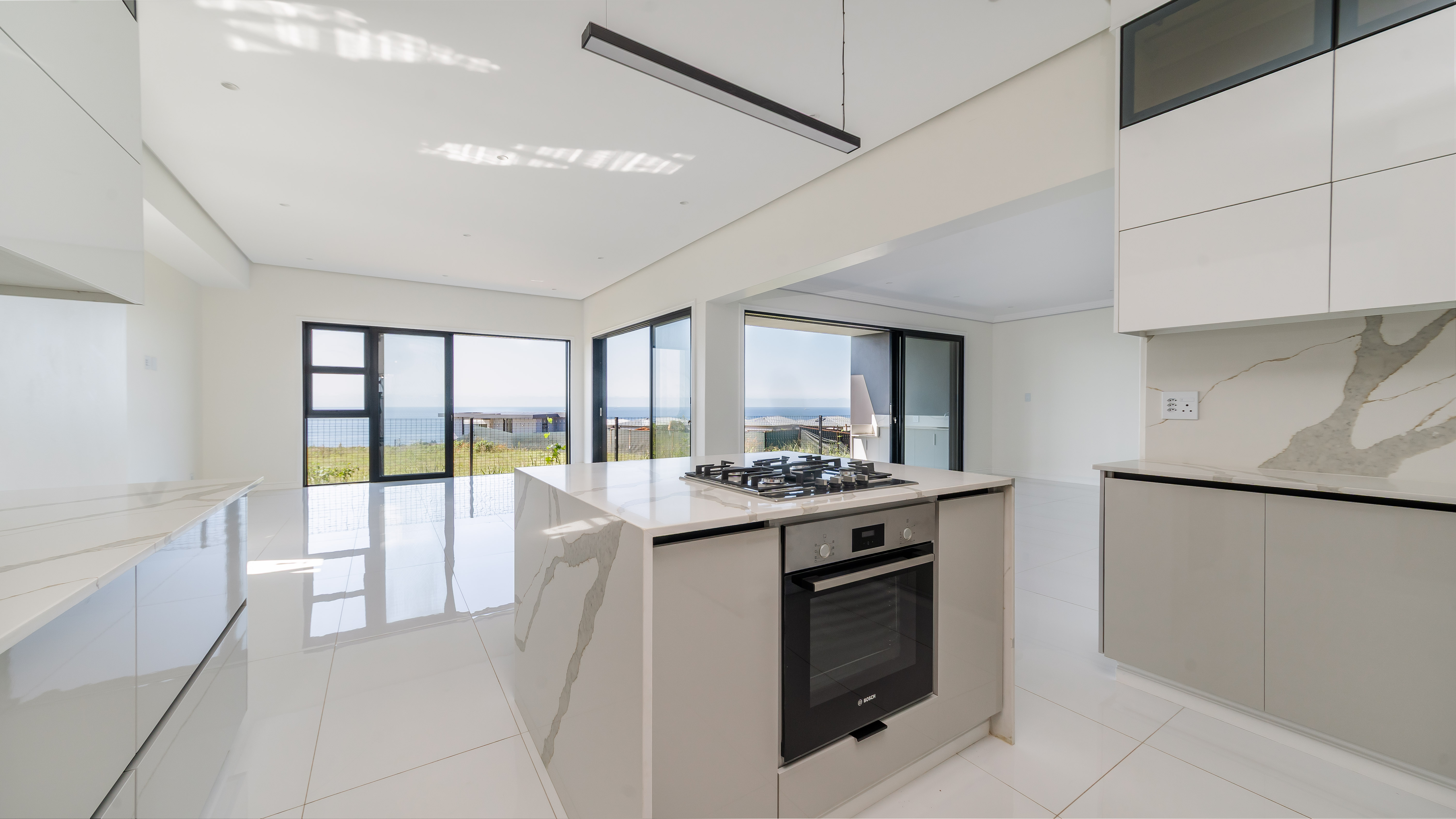  Luxury Single-Level Residence with Panoramic Sea Views in Salta Estate - 物件實景
