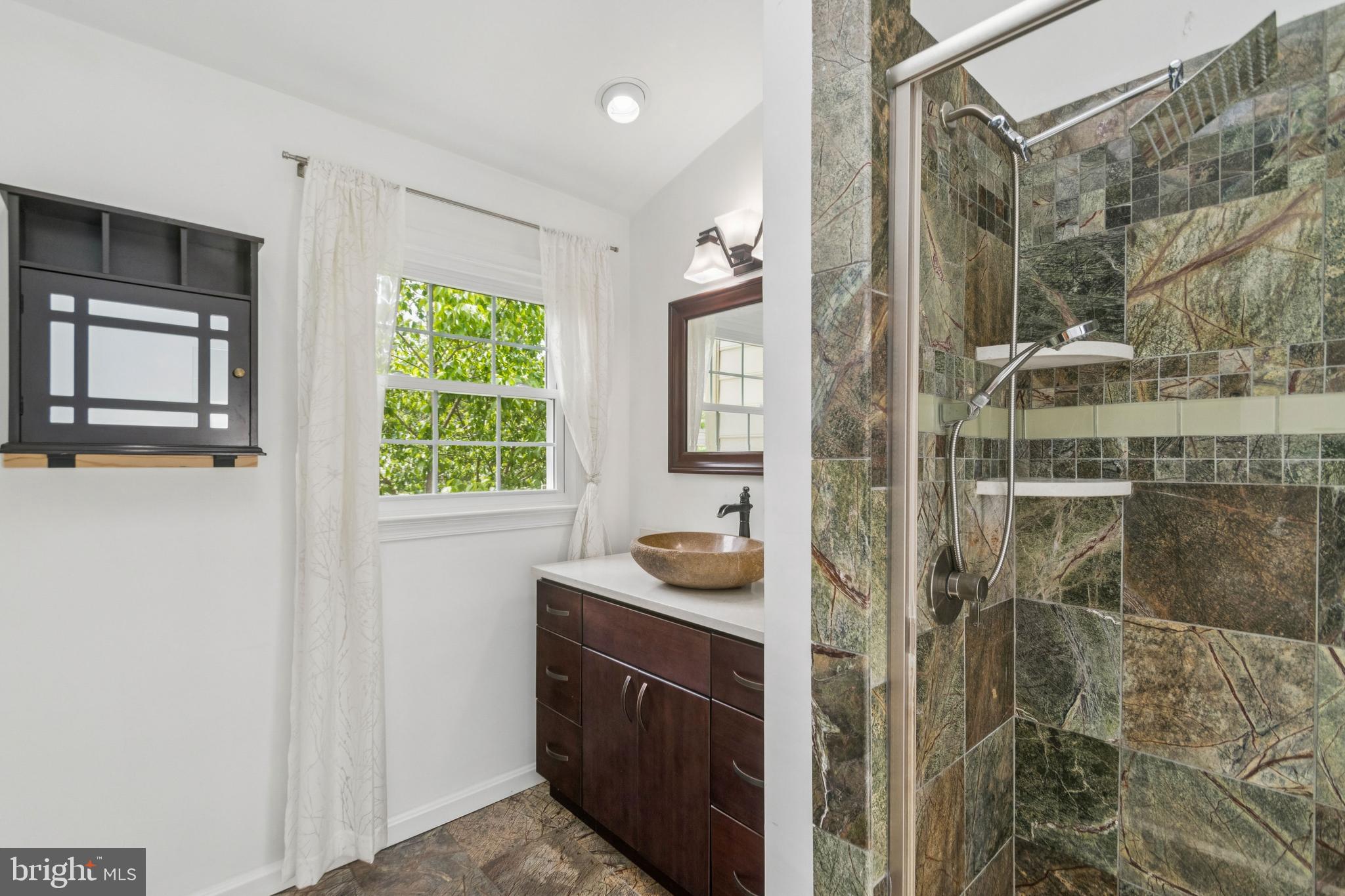 North Potomac, Maryland, 20878, United States, 3 Bedrooms Bedrooms, ,4 BathroomsBathrooms,Residential,For Sale,1923950
