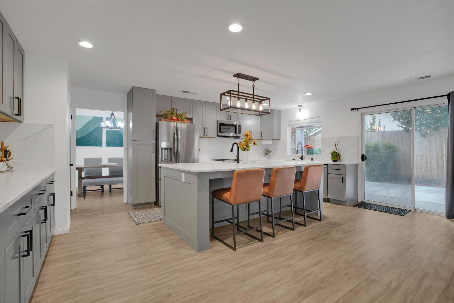 Turlock, California, 95382, United States, 4 Bedrooms Bedrooms, ,3 BathroomsBathrooms,Residential,For Sale,1975222