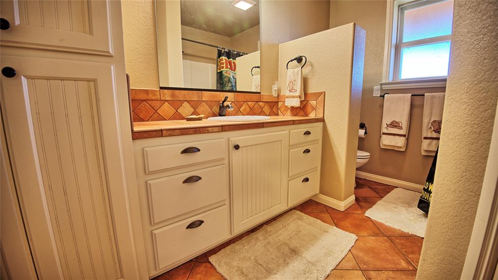 Paradise, Texas, 76073, United States, 4 Bedrooms Bedrooms, ,3 BathroomsBathrooms,Residential,For Sale,1982830