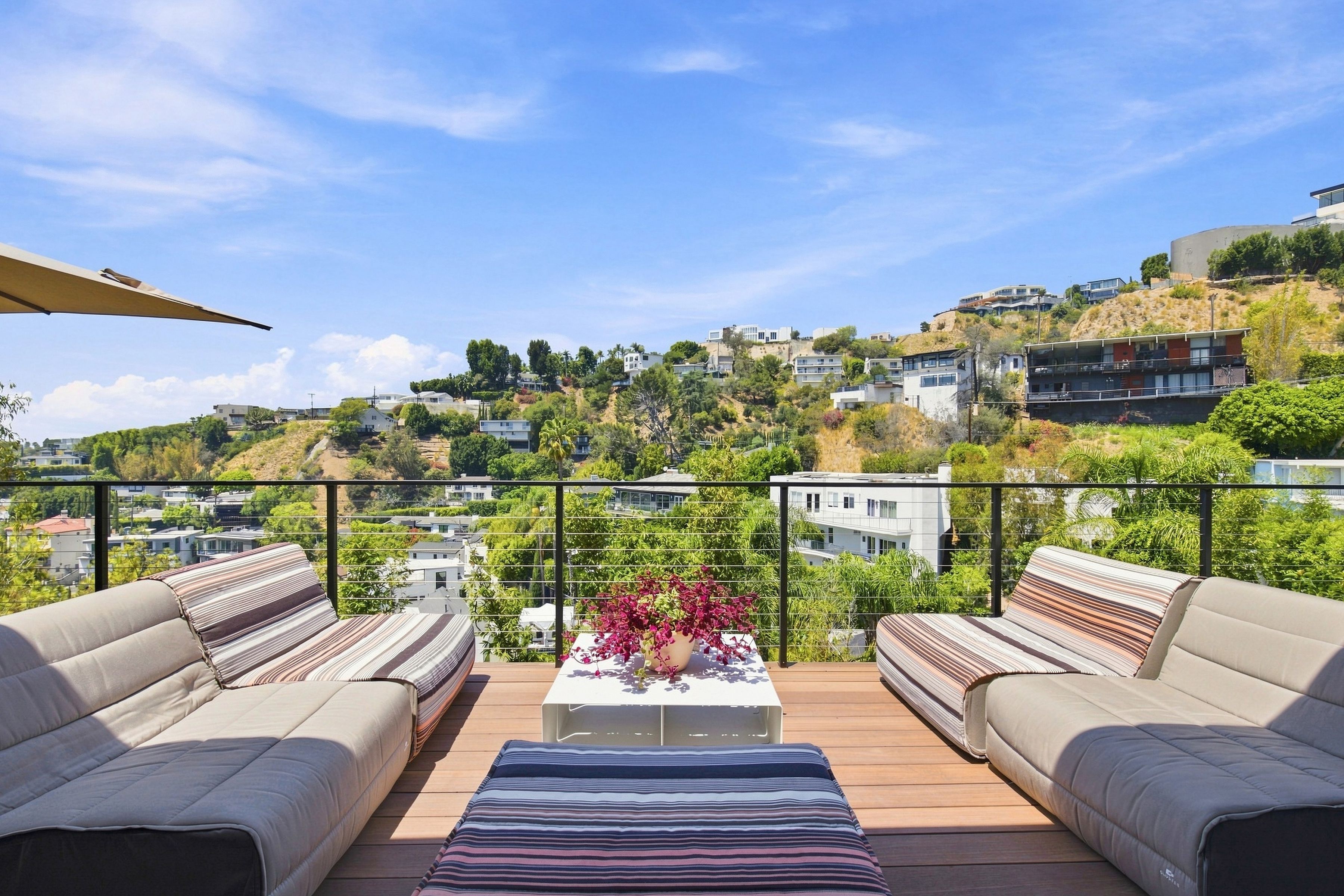  Turnkey Contemporary in Hollywood Hills - 物件實景