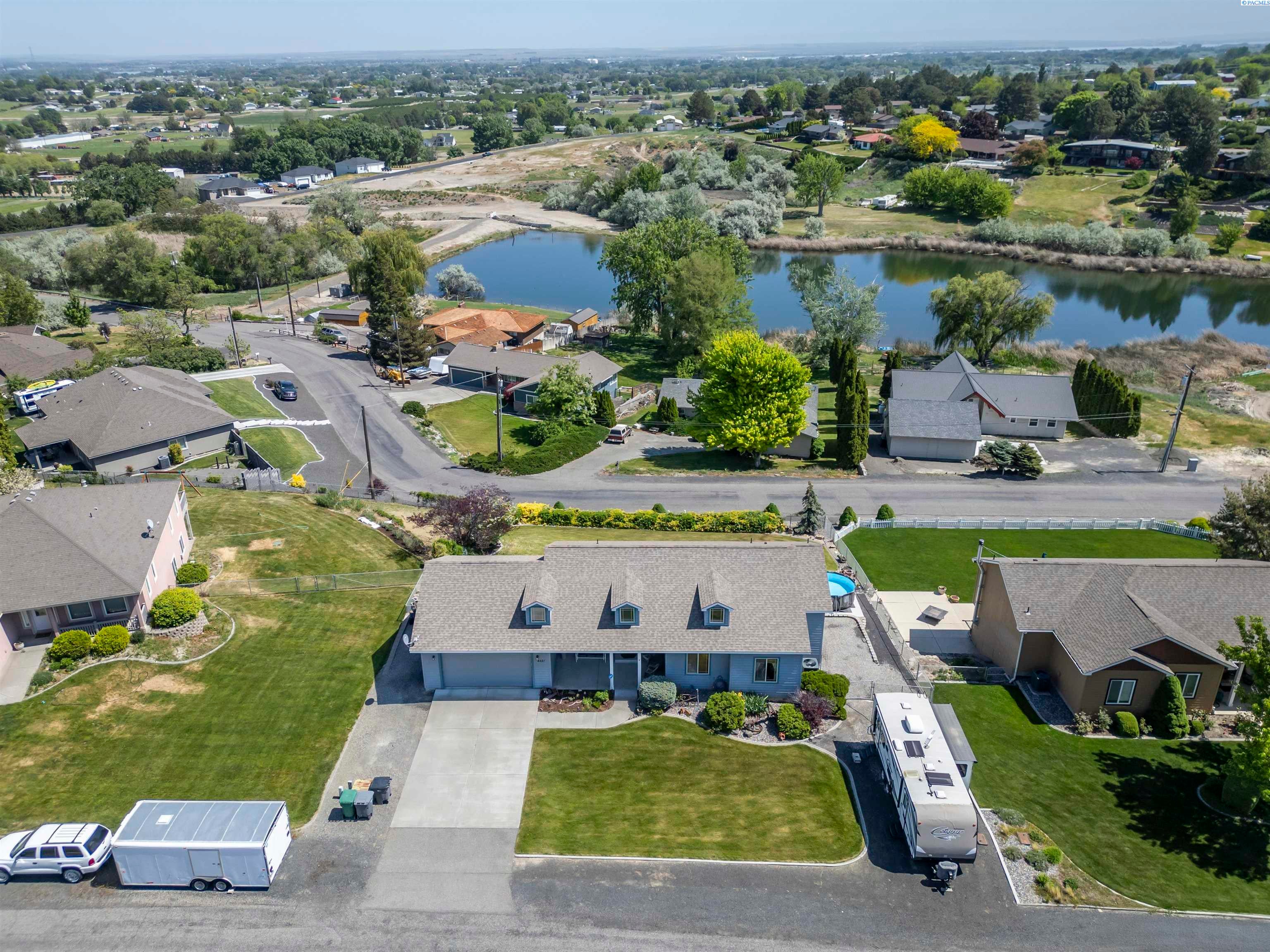 Kennewick, Washington, 99337, United States, 4 Bedrooms Bedrooms, ,3 BathroomsBathrooms,Residential,For Sale,1860973