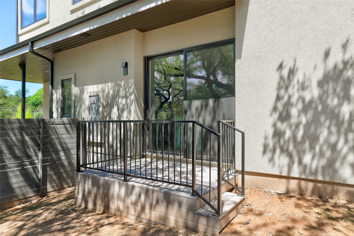 Austin, Texas, 78704, United States, 3 Bedrooms Bedrooms, ,3 BathroomsBathrooms,Residential,For Sale,1848739