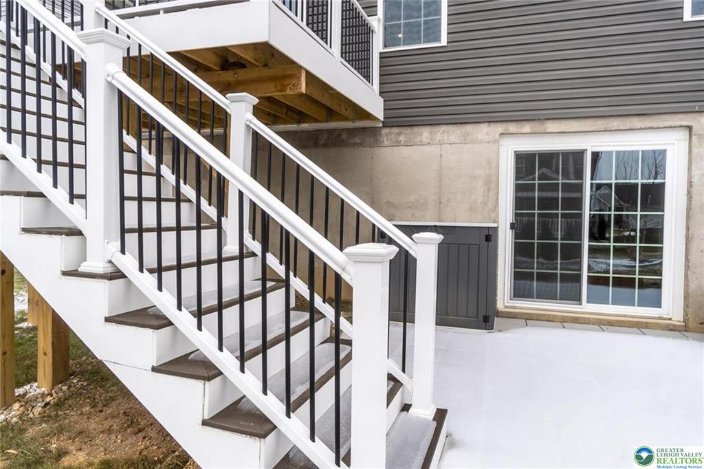 Catasauqua, Pennsylvania, 18032, United States, 5 Bedrooms Bedrooms, ,5 BathroomsBathrooms,Residential,For Sale,2008861