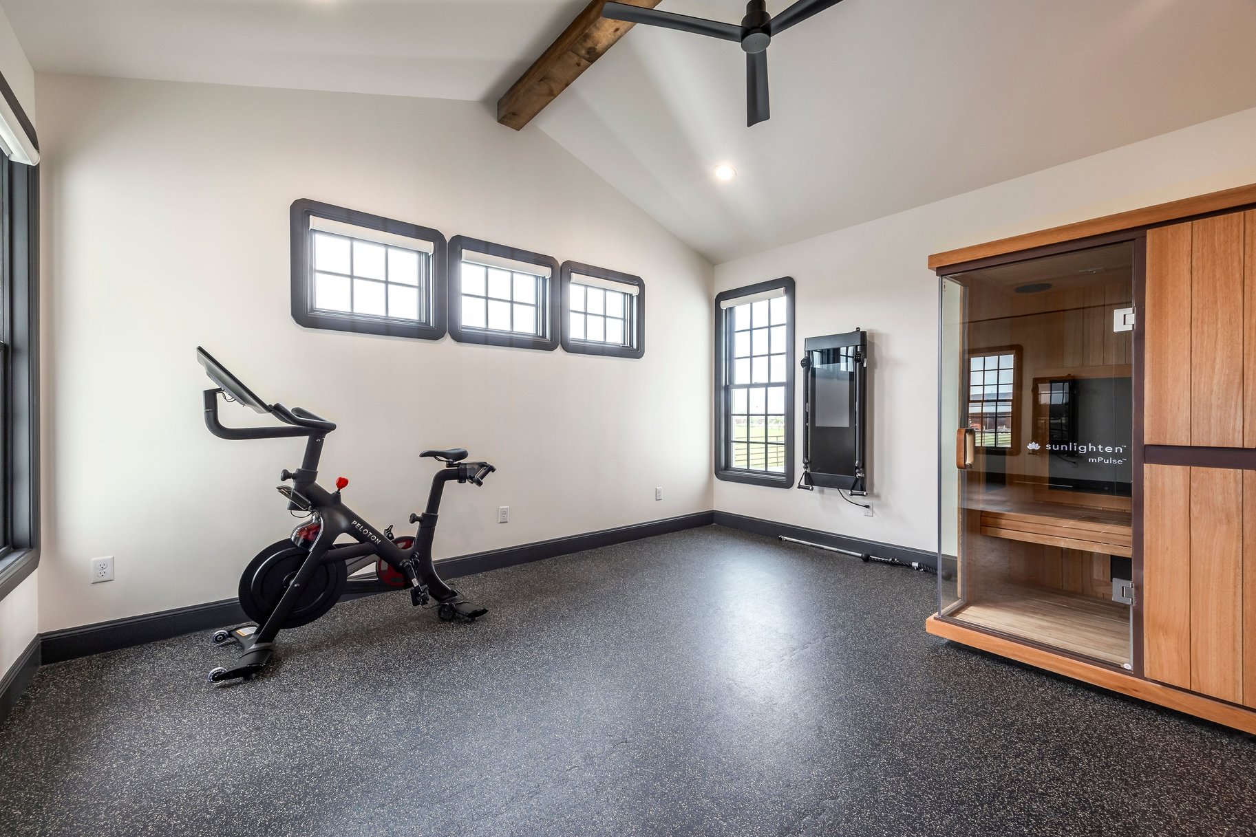  Refined Farmhouse Living with Professional Horse Facilities - 物件實景