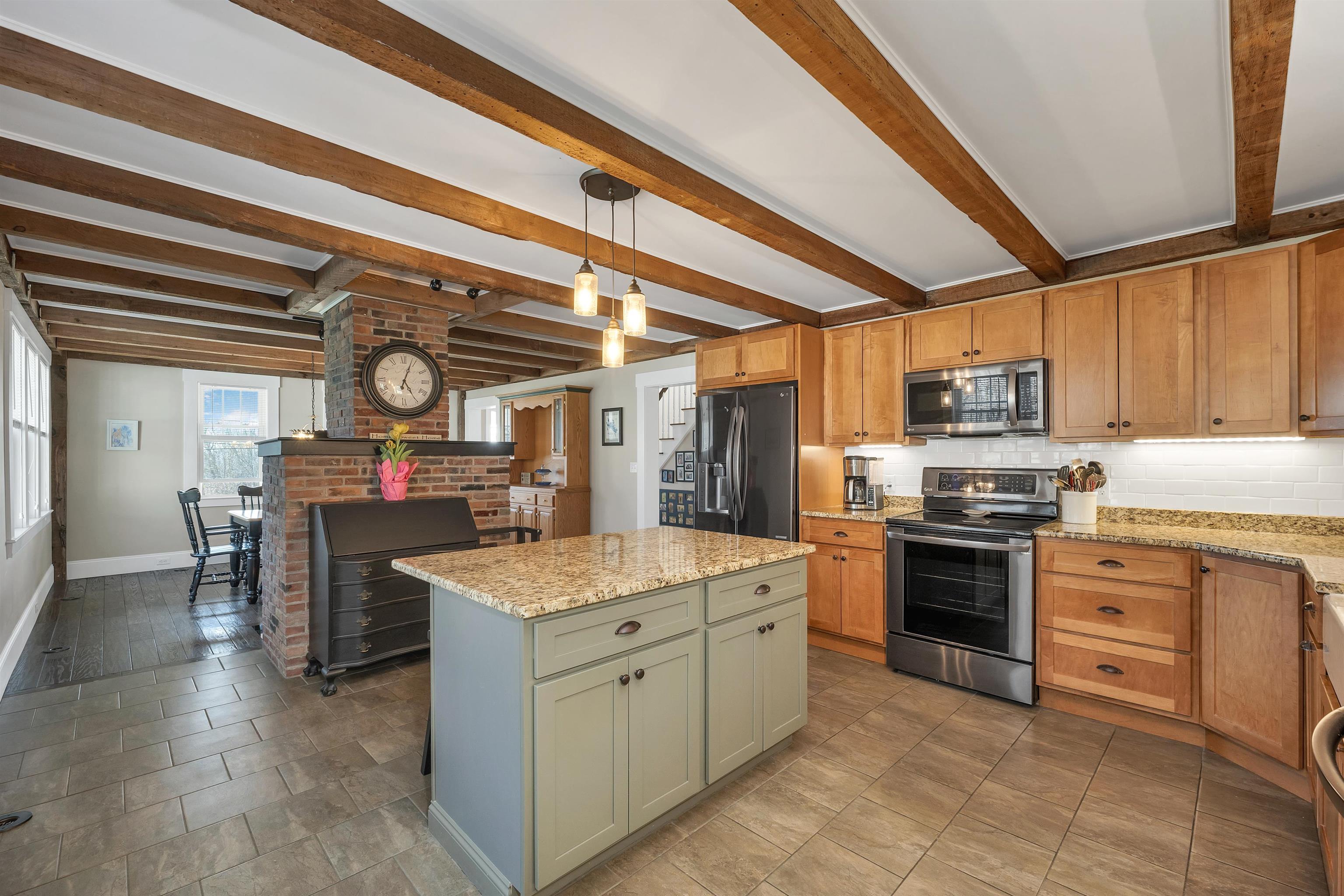 Meredith, New Hampshire, 03253, United States, 3 Bedrooms Bedrooms, ,2 BathroomsBathrooms,Residential,For Sale,1793827