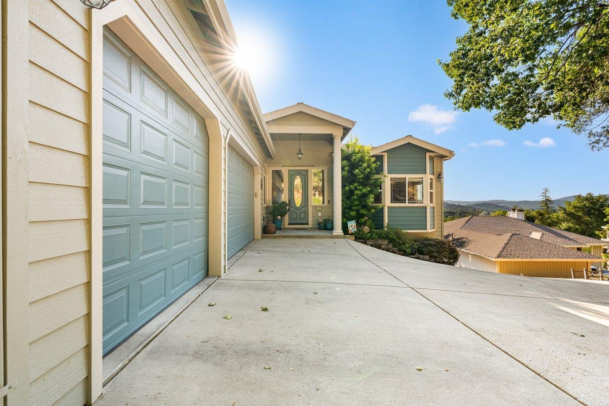 Penn Valley, California, 95946, United States, 5 Bedrooms Bedrooms, ,3 BathroomsBathrooms,Residential,For Sale,1915394