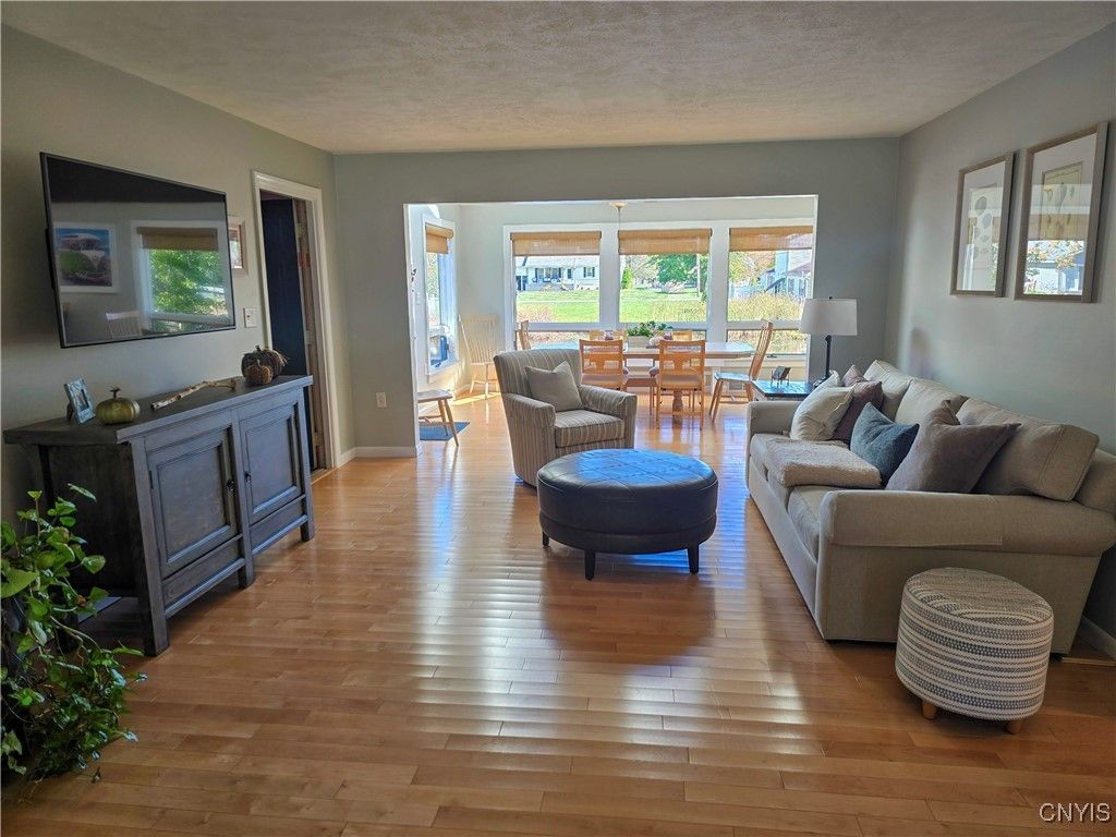 Sylvan Beach, New York, 13157, United States, 4 Bedrooms Bedrooms, ,2 BathroomsBathrooms,Residential,For Sale,1962557