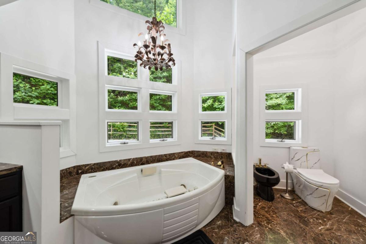 Ellijay, Georgia, 30540, United States, 5 Bedrooms Bedrooms, ,5 BathroomsBathrooms,Residential,For Sale,1868154