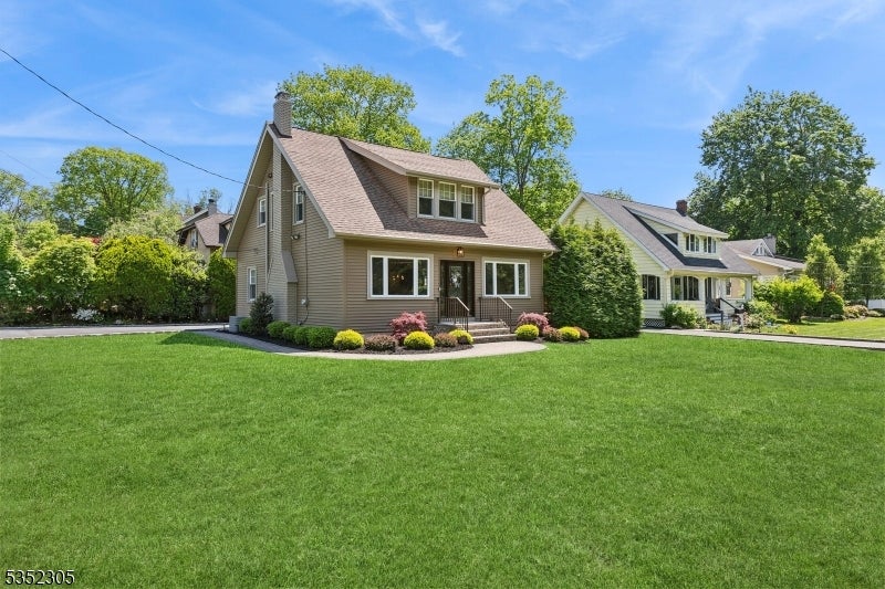 North Caldwell Boro, New Jersey, 07006, United States, 4 Bedrooms Bedrooms, ,2 BathroomsBathrooms,Residential,For Sale,1924454