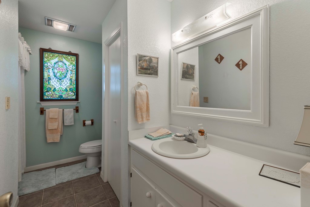 Fredericksburg, Texas, 78624, United States, 3 Bedrooms Bedrooms, ,3 BathroomsBathrooms,Residential,For Sale,1977376