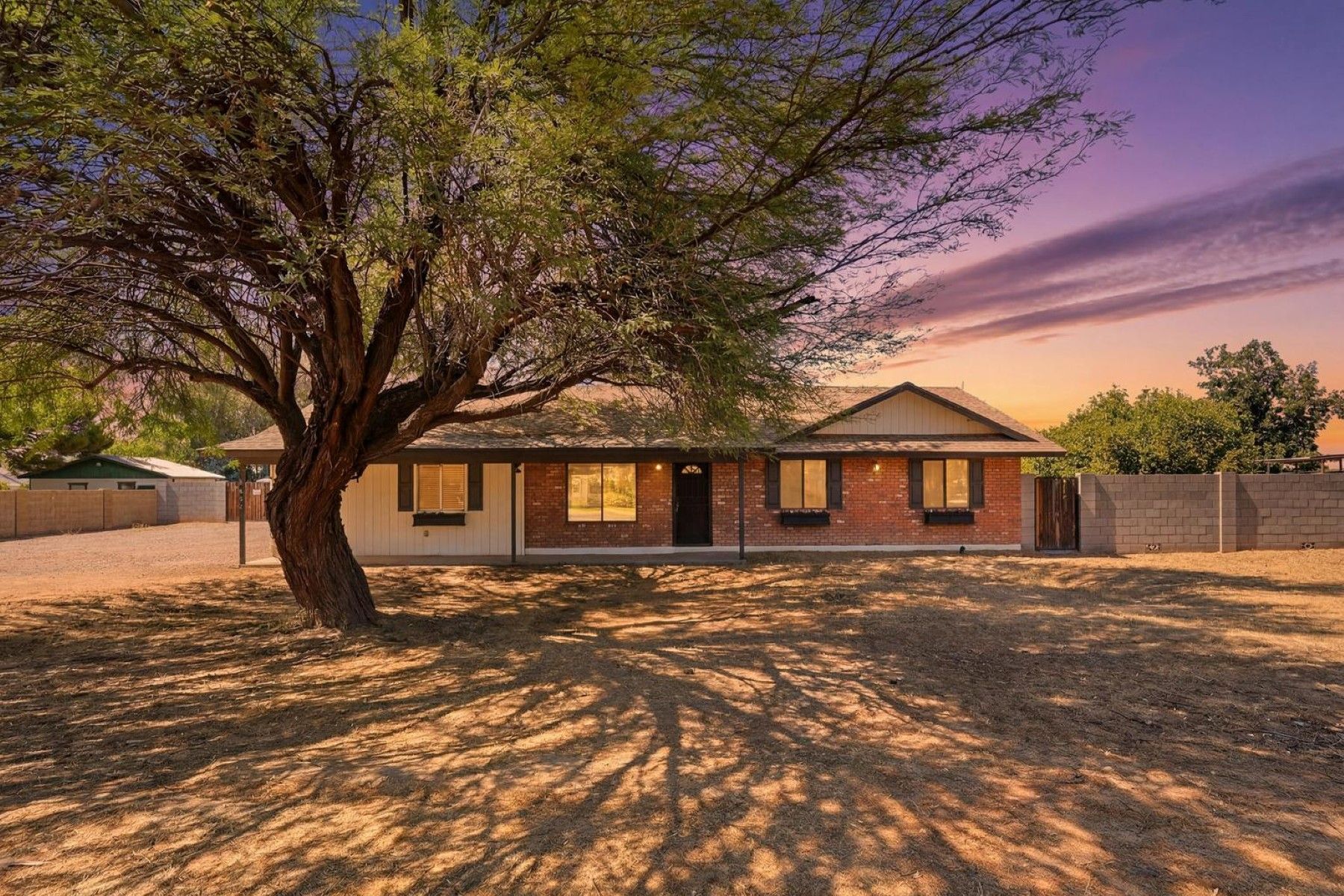 2266 E Willis Rd  Gilbert, AZ - 物件實景