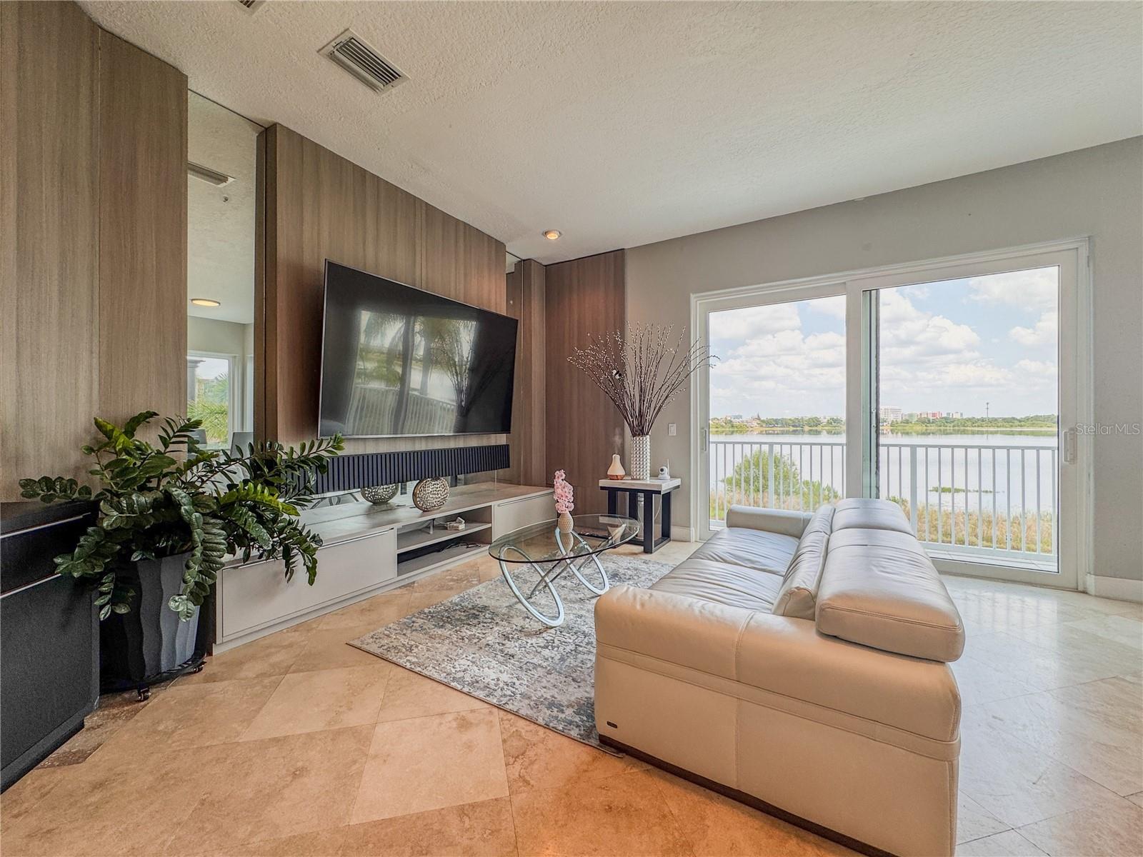 ORLANDO, Florida, 32836, United States, 5 Bedrooms Bedrooms, ,6 BathroomsBathrooms,Residential,For Sale,1983203