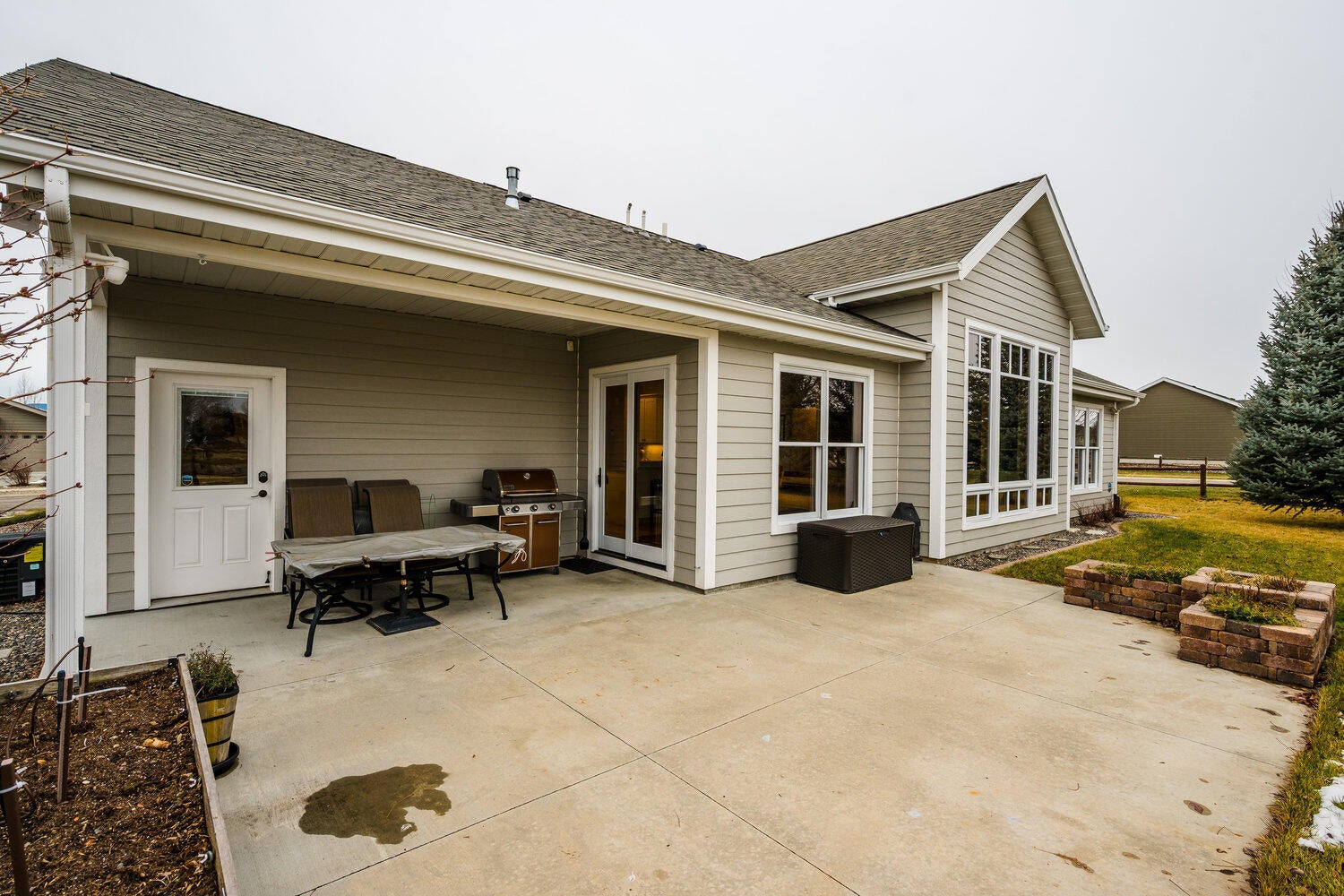 Sheridan, Wyoming, 82801, United States, 2 Bedrooms Bedrooms, ,2 BathroomsBathrooms,Residential,For Sale,2006254