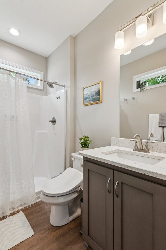 Ellijay, Georgia, 30540, United States, 3 Bedrooms Bedrooms, ,3 BathroomsBathrooms,Residential,For Sale,1859114