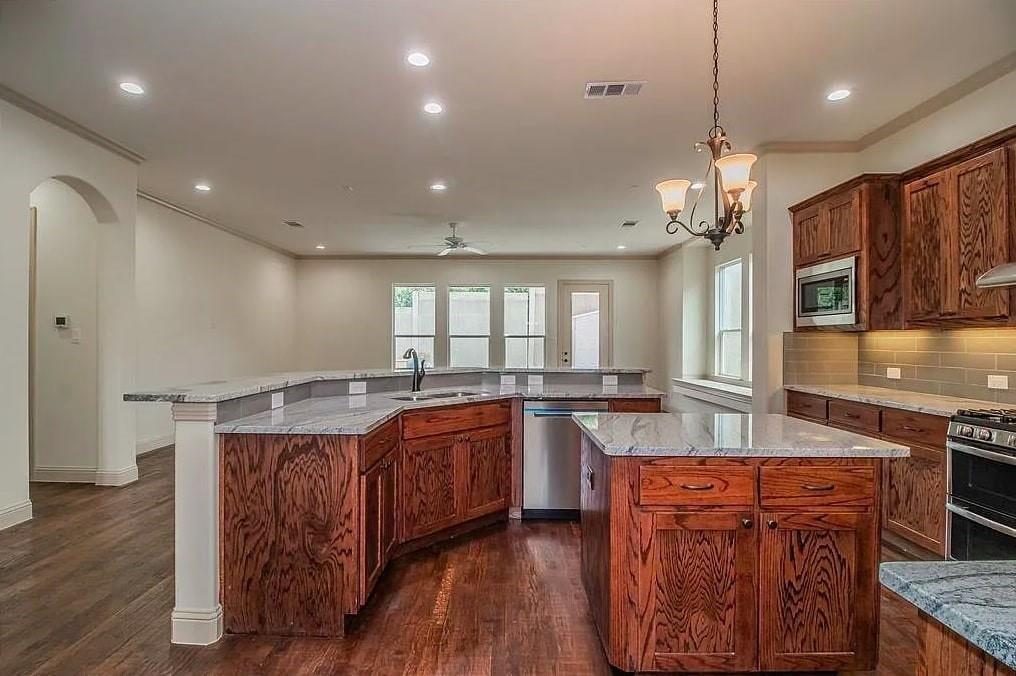Irving, Texas, 75038, United States, 4 Bedrooms Bedrooms, ,5 BathroomsBathrooms,Residential,For Sale,1836156