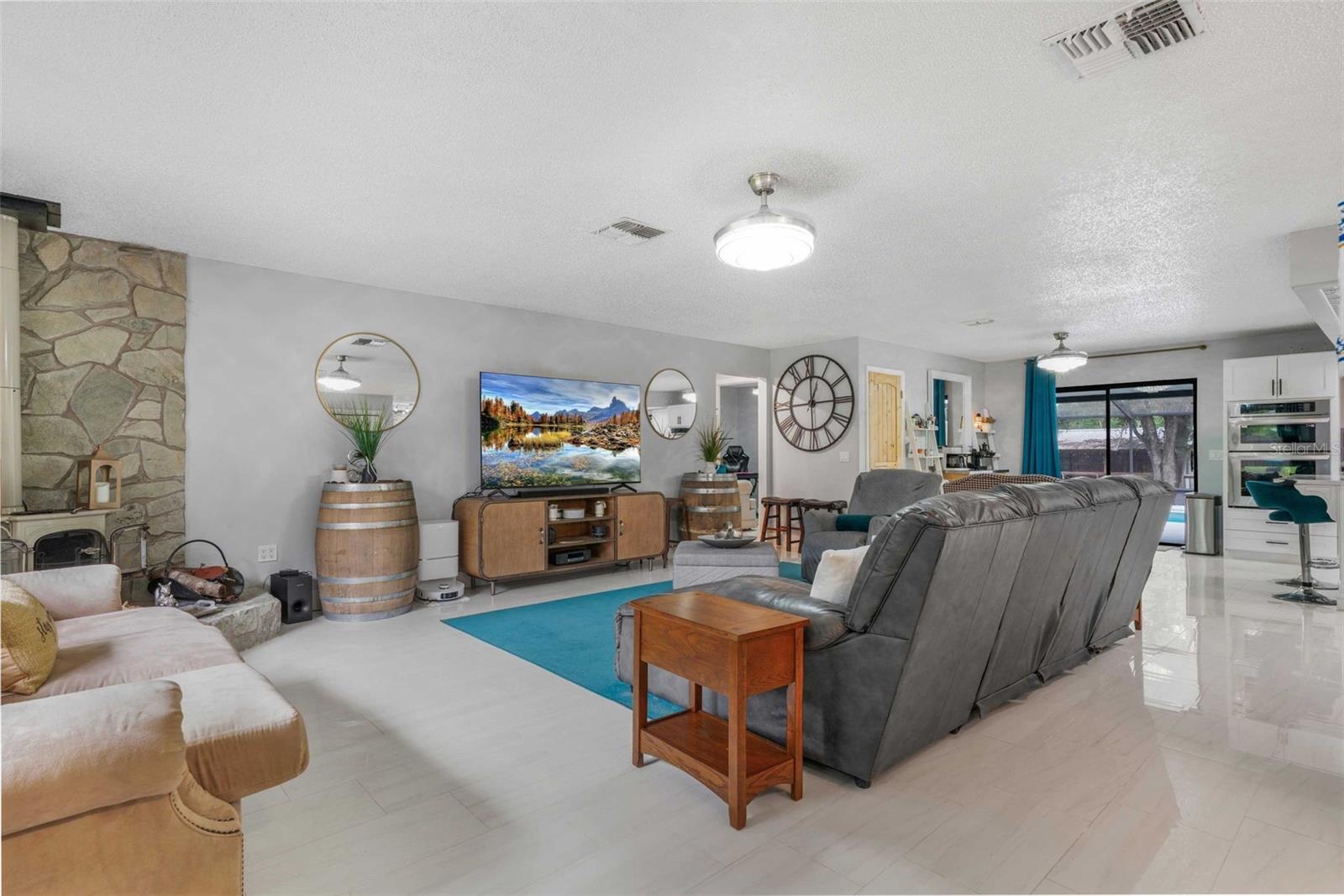 DUNNELLON, Florida, 34433, United States, 3 Bedrooms Bedrooms, ,2 BathroomsBathrooms,Residential,For Sale,1919933