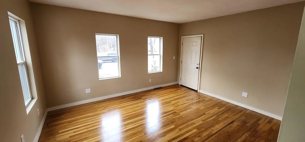 Mansfield, Massachusetts, 02048, United States, 6 Bedrooms Bedrooms, ,2 BathroomsBathrooms,Residential,For Sale,1988078