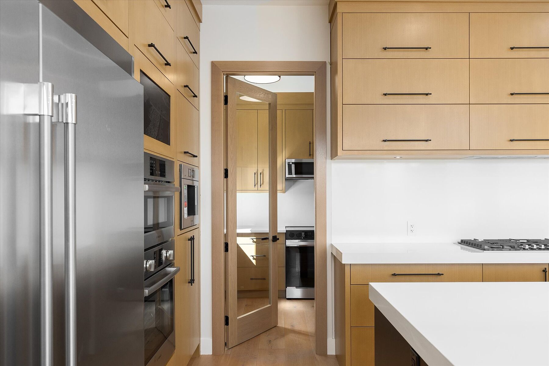  Spacious Modern Build - 物件實景