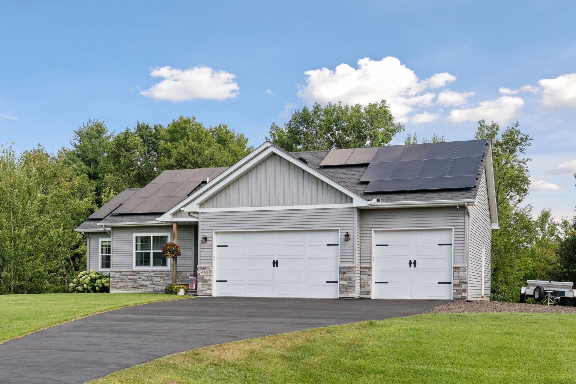 Saint Francis, Minnesota, 55070, United States, 5 Bedrooms Bedrooms, ,3 BathroomsBathrooms,Residential,For Sale,1978305