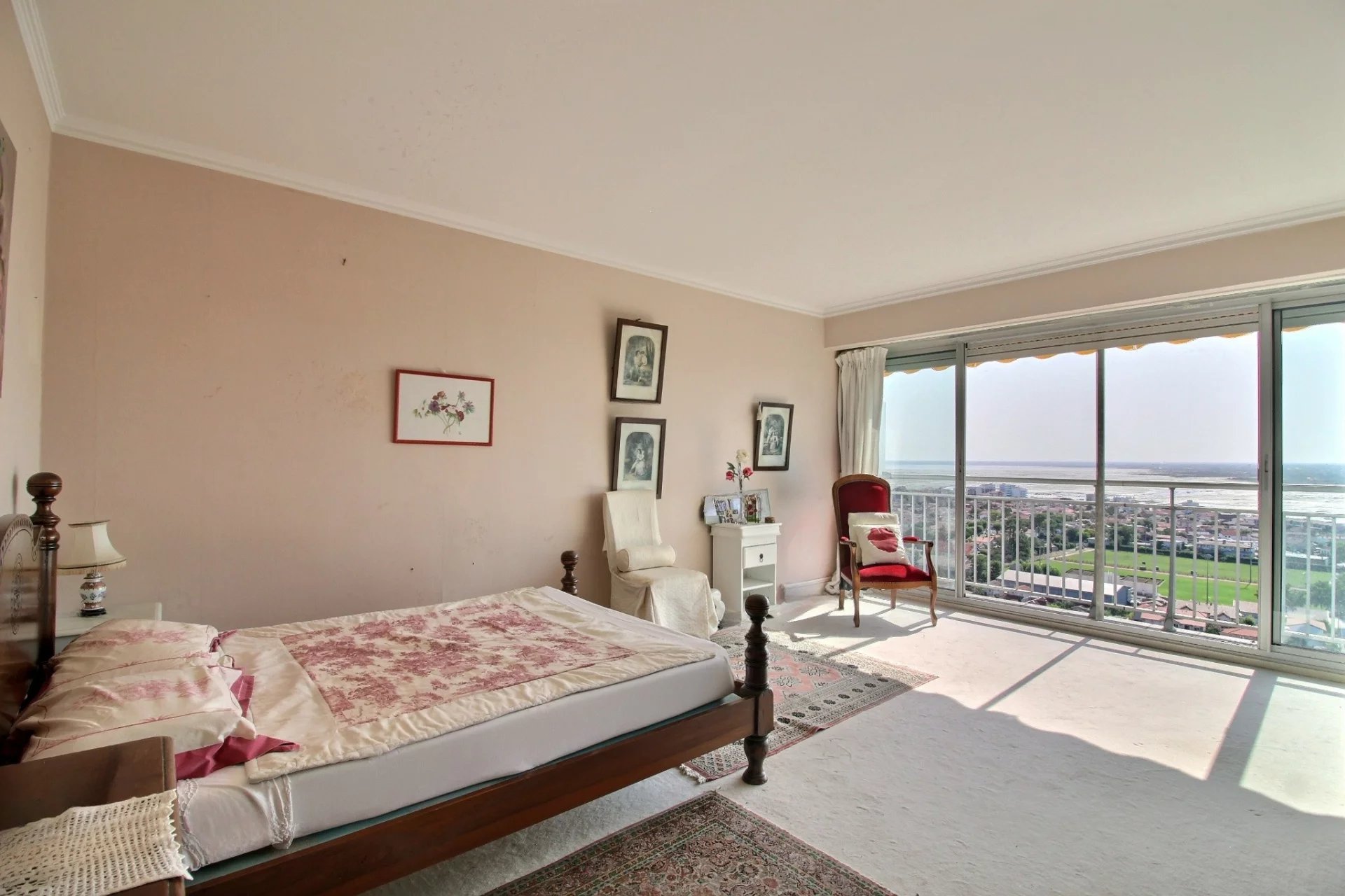 Arcachon, New Aquitaine, 33120, FR, 3 Bedrooms Bedrooms, ,2 BathroomsBathrooms,Residential,For Sale,1995781