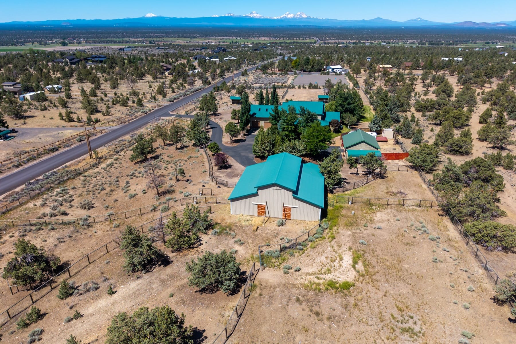  15555 SW Hahlen Avenue Powell Butte, OR 97753 - 物件實景