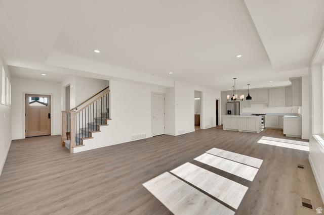 Saratoga Springs, Utah, 84045, United States, 6 Bedrooms Bedrooms, ,4 BathroomsBathrooms,Residential,For Sale,2047947