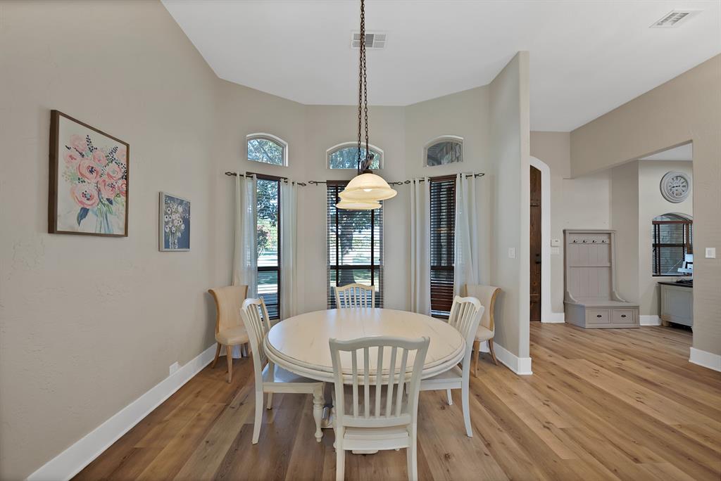 Gunter, Texas, 75058, United States, 4 Bedrooms Bedrooms, ,3 BathroomsBathrooms,Residential,For Sale,1926422