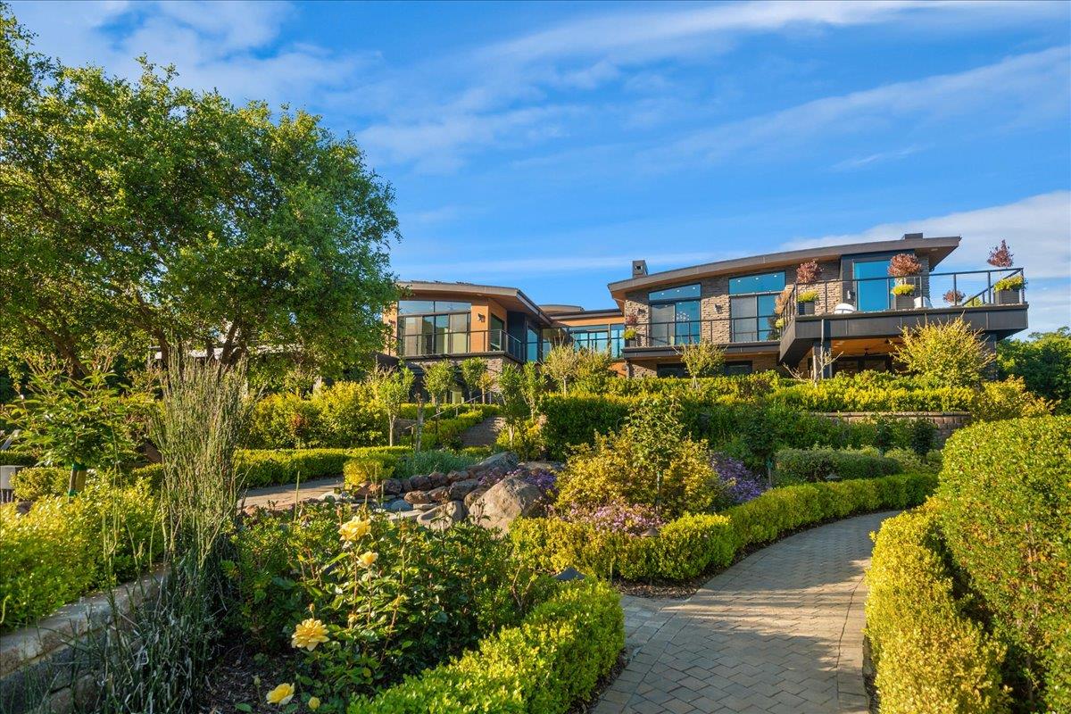 Saratoga, California, 95070, United States, 6 Bedrooms Bedrooms, ,11 BathroomsBathrooms,Residential,For Sale,1971416