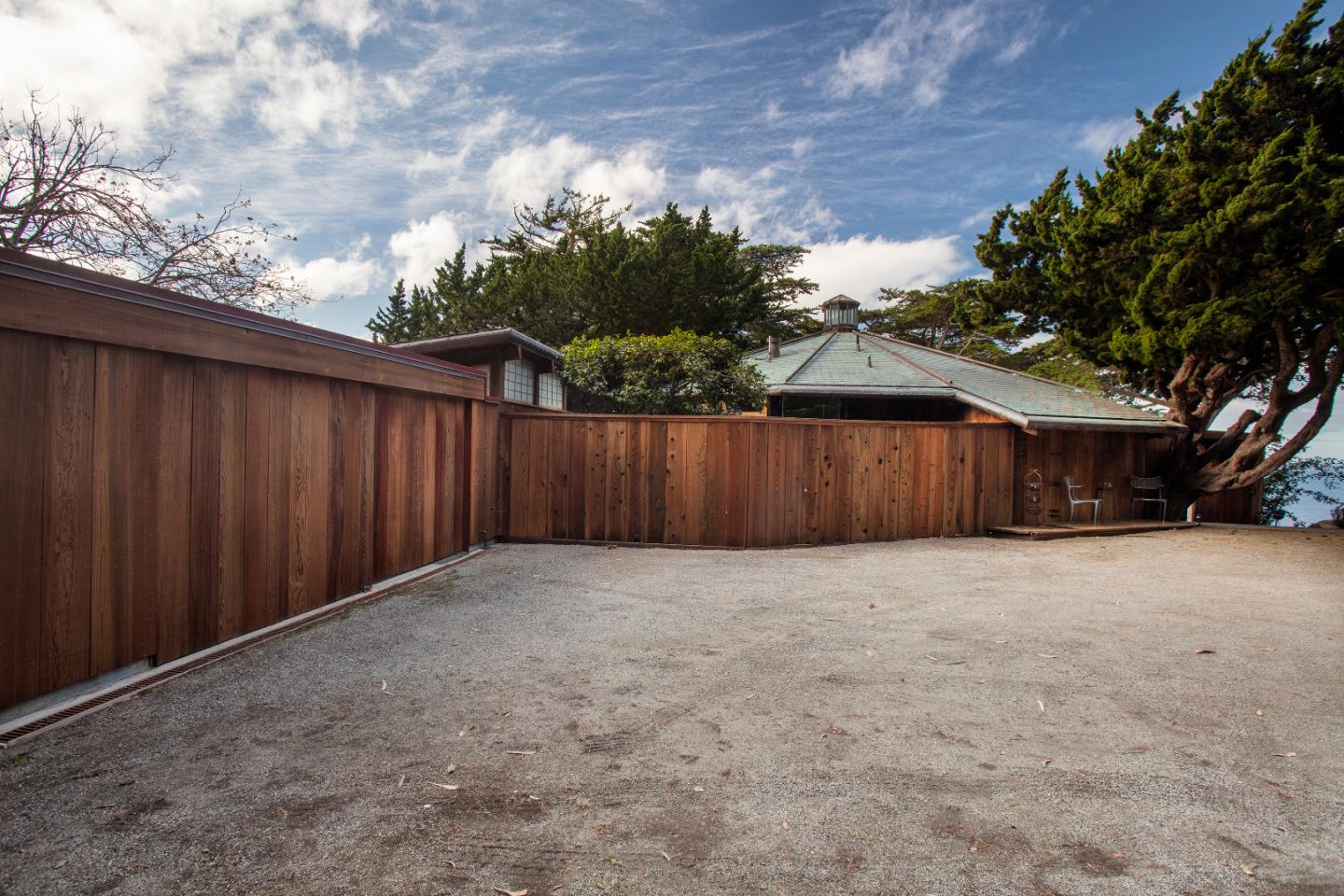 Big Sur, California, 93920, United States, 4 Bedrooms Bedrooms, ,4 BathroomsBathrooms,Residential,For Sale,1956909
