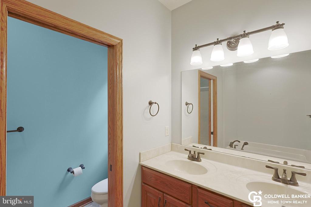 RIDGELEY, West Virginia, 26753, United States, 4 Bedrooms Bedrooms, ,3 BathroomsBathrooms,Residential,For Sale,1940316