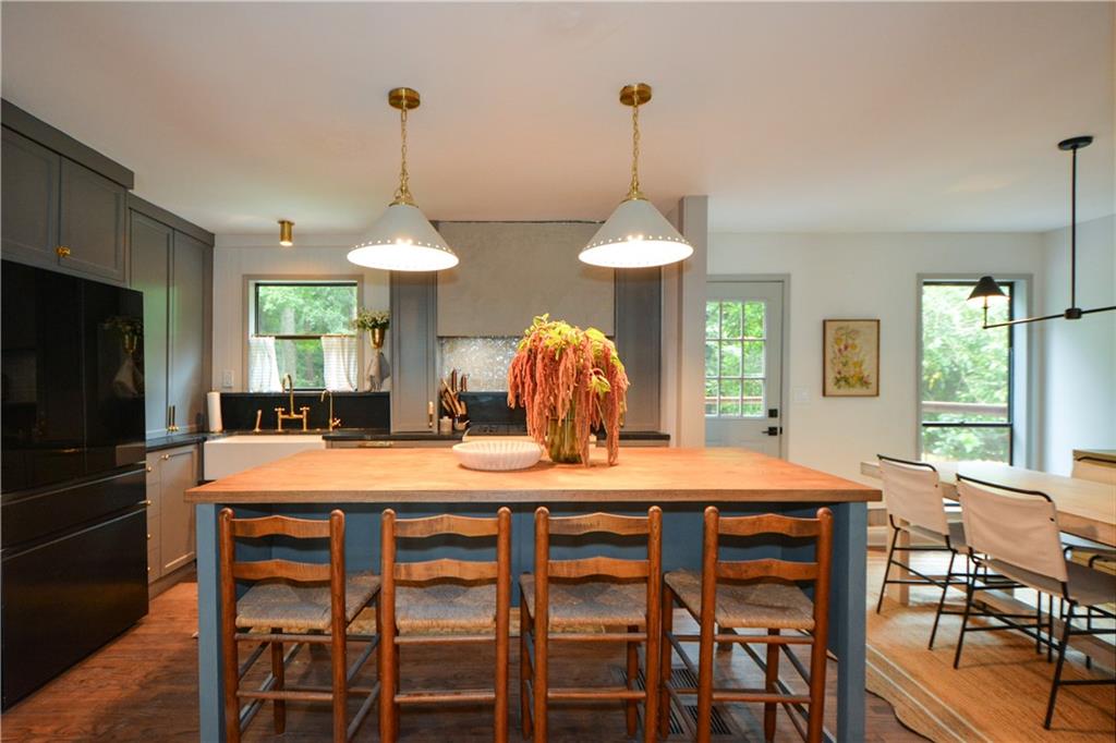 Marietta, Georgia, 30062, United States, 5 Bedrooms Bedrooms, ,3 BathroomsBathrooms,Residential,For Sale,1901486