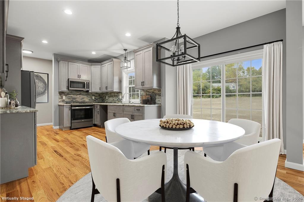 Bristol, Connecticut, 06010, United States, 3 Bedrooms Bedrooms, ,3 BathroomsBathrooms,Residential,For Sale,1920103