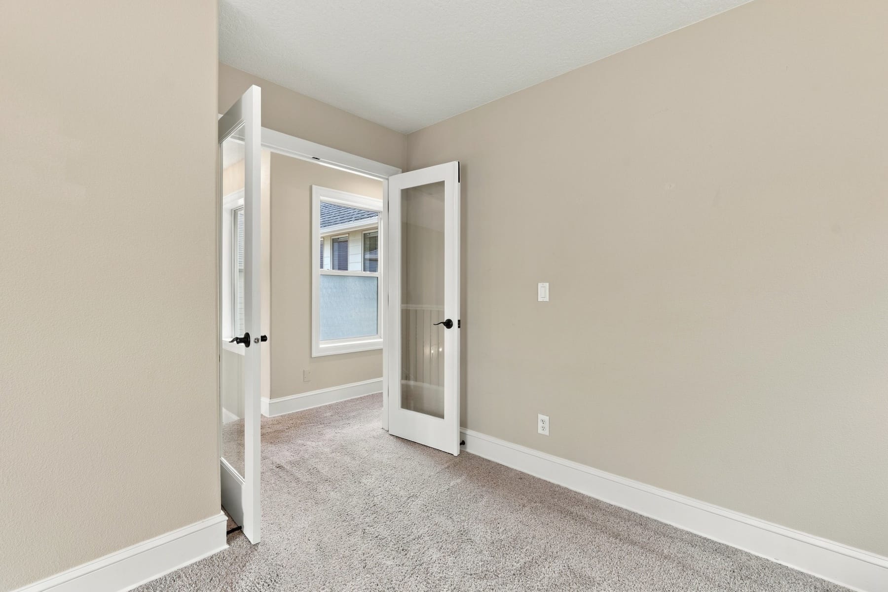  10340 SW HELENIUS ST Tualatin, OR 97062 - 物件實景