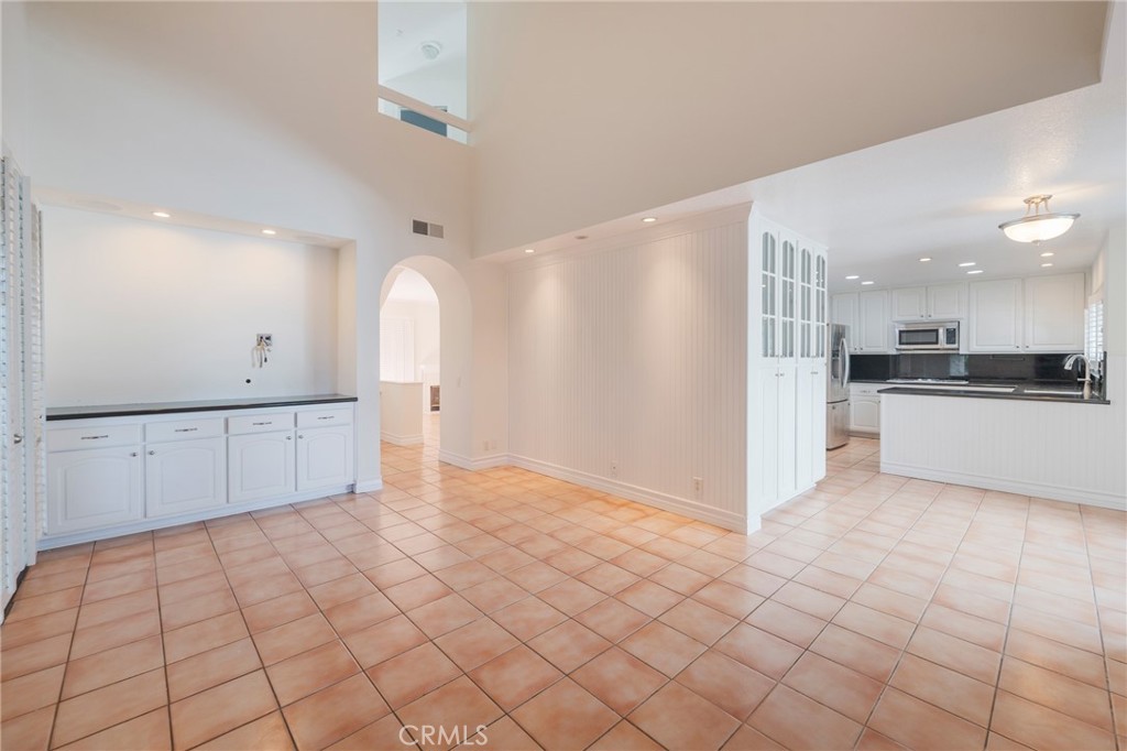 Huntington Beach, California, 92648, United States, 4 Bedrooms Bedrooms, ,3 BathroomsBathrooms,Residential,For Sale,1989716