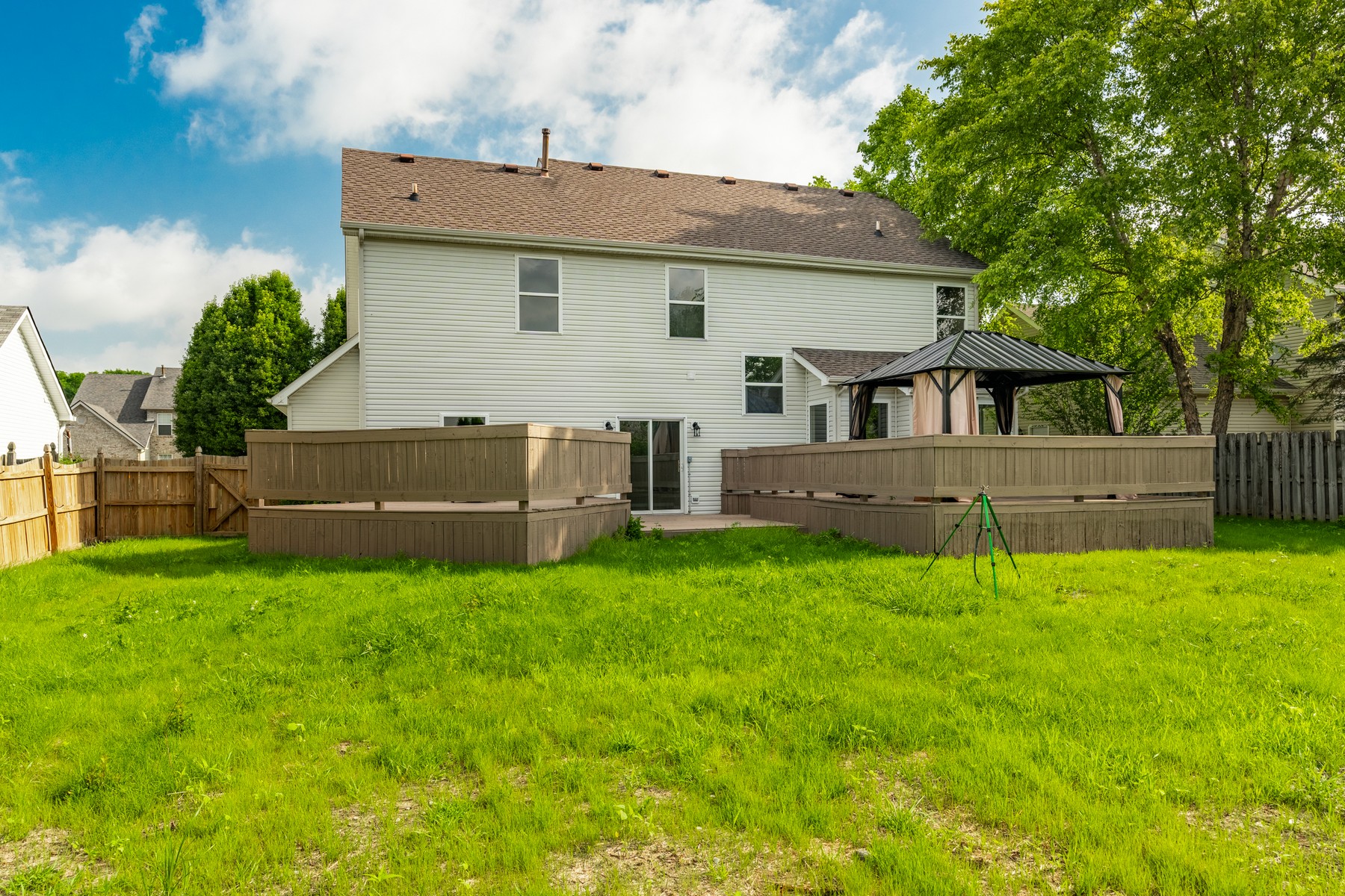  Beautifully Remodeled Geist-Area 4 Bedroom Home - 物件實景