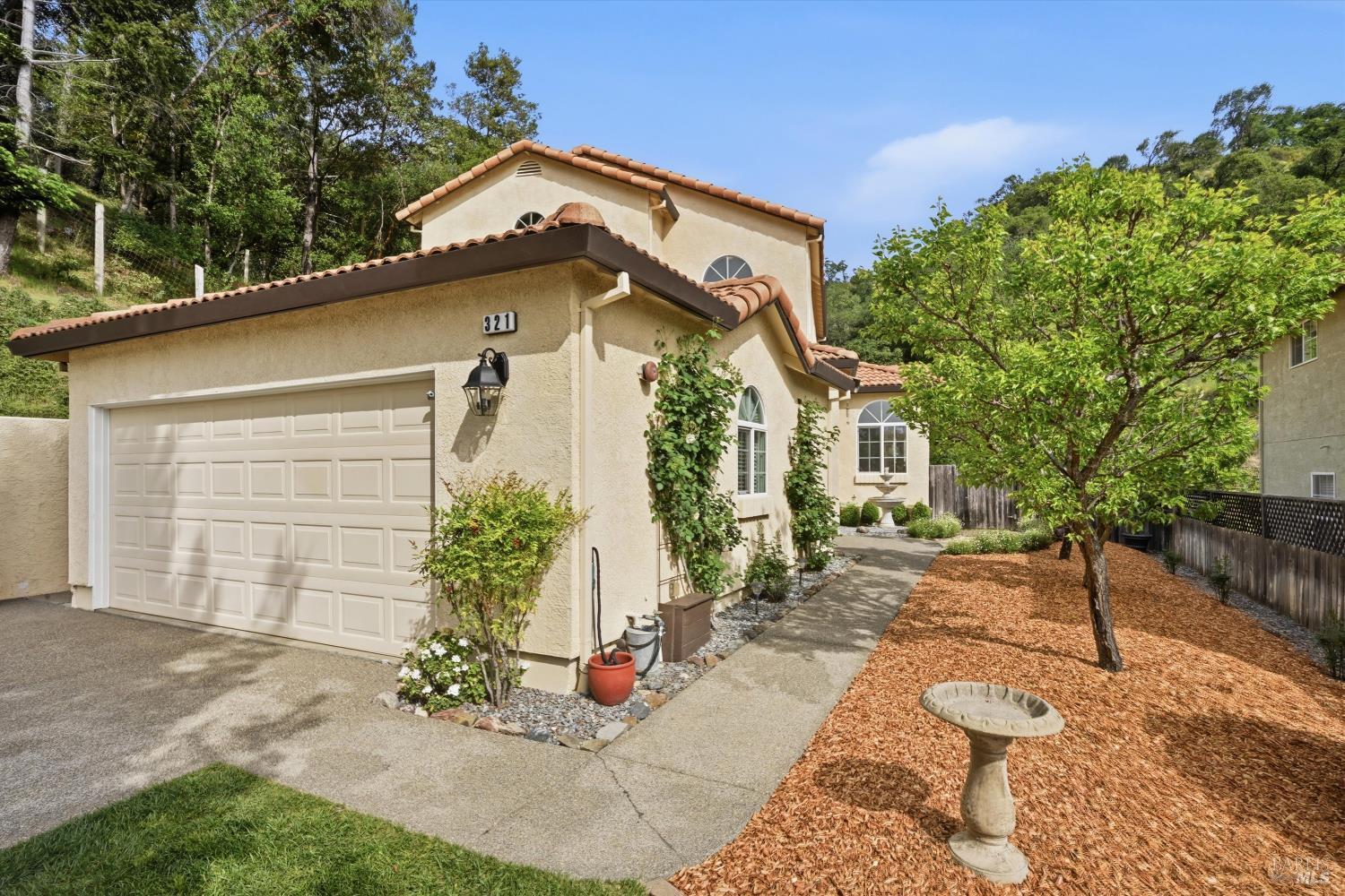 Cloverdale, California, 95425, United States, 4 Bedrooms Bedrooms, ,3 BathroomsBathrooms,Residential,For Sale,2032669