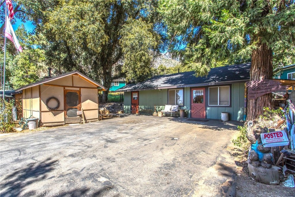 Oak Glen, California, 92399, United States, 4 Bedrooms Bedrooms, ,5 BathroomsBathrooms,Residential,For Sale,1895213