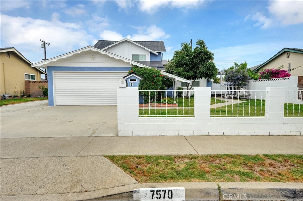 Buena Park, California, 90620, United States, 4 Bedrooms Bedrooms, ,3 BathroomsBathrooms,Residential,For Sale,1846266