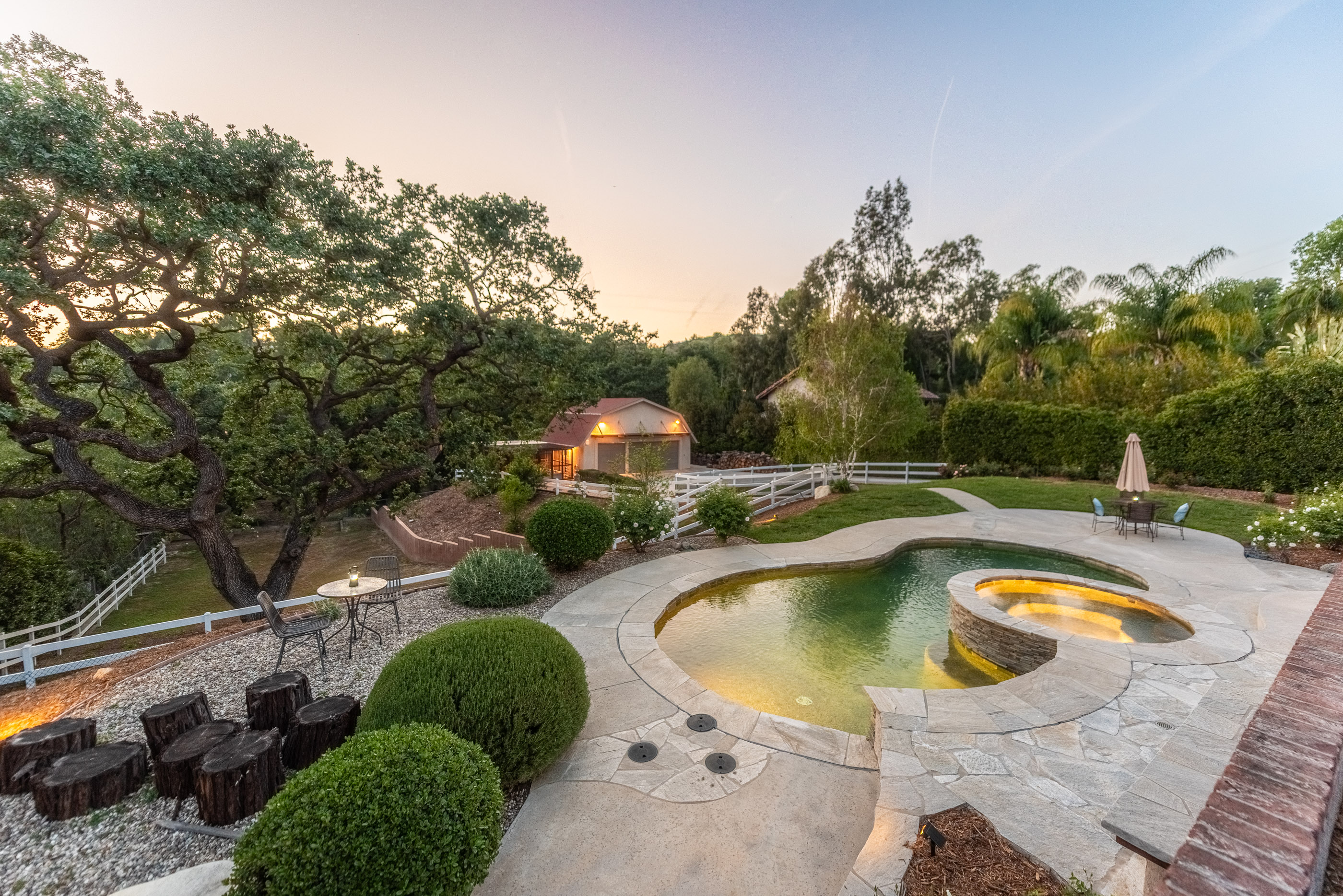  Sprawling Estate in Old Agoura - 物件實景