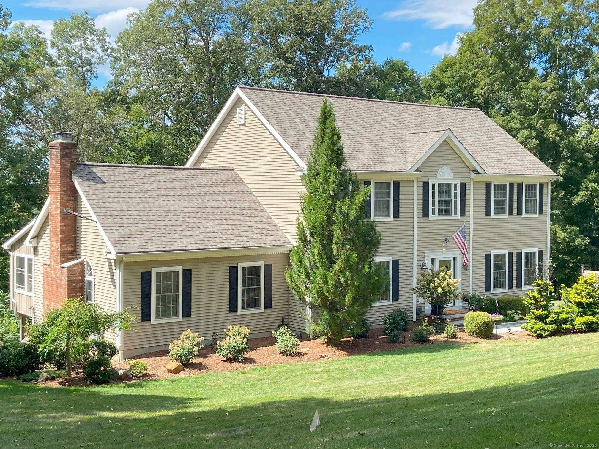 Southbury, Connecticut, 06488, United States, 4 Bedrooms Bedrooms, ,4 BathroomsBathrooms,Residential,For Sale,1932401