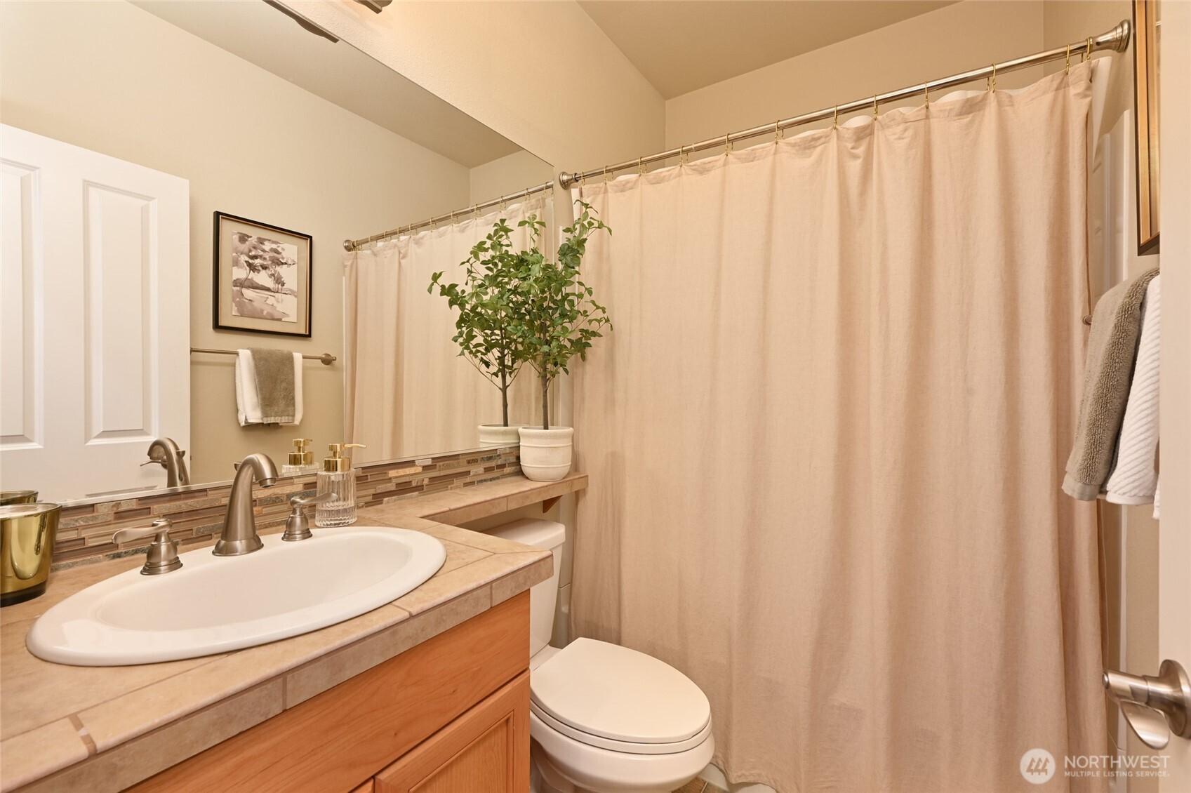 OLYMPIA, Washington, 98516, United States, 3 Bedrooms Bedrooms, ,2 BathroomsBathrooms,Residential,For Sale,1991092