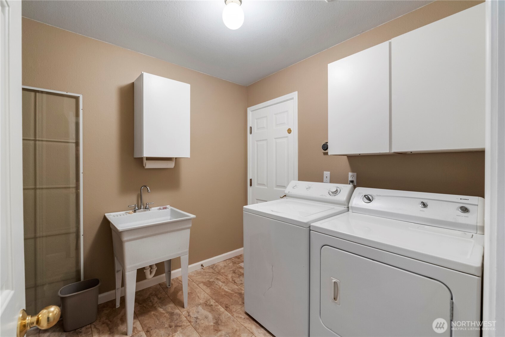 Anderson Island, Washington, 98303, United States, 3 Bedrooms Bedrooms, ,2 BathroomsBathrooms,Residential,For Sale,1804305