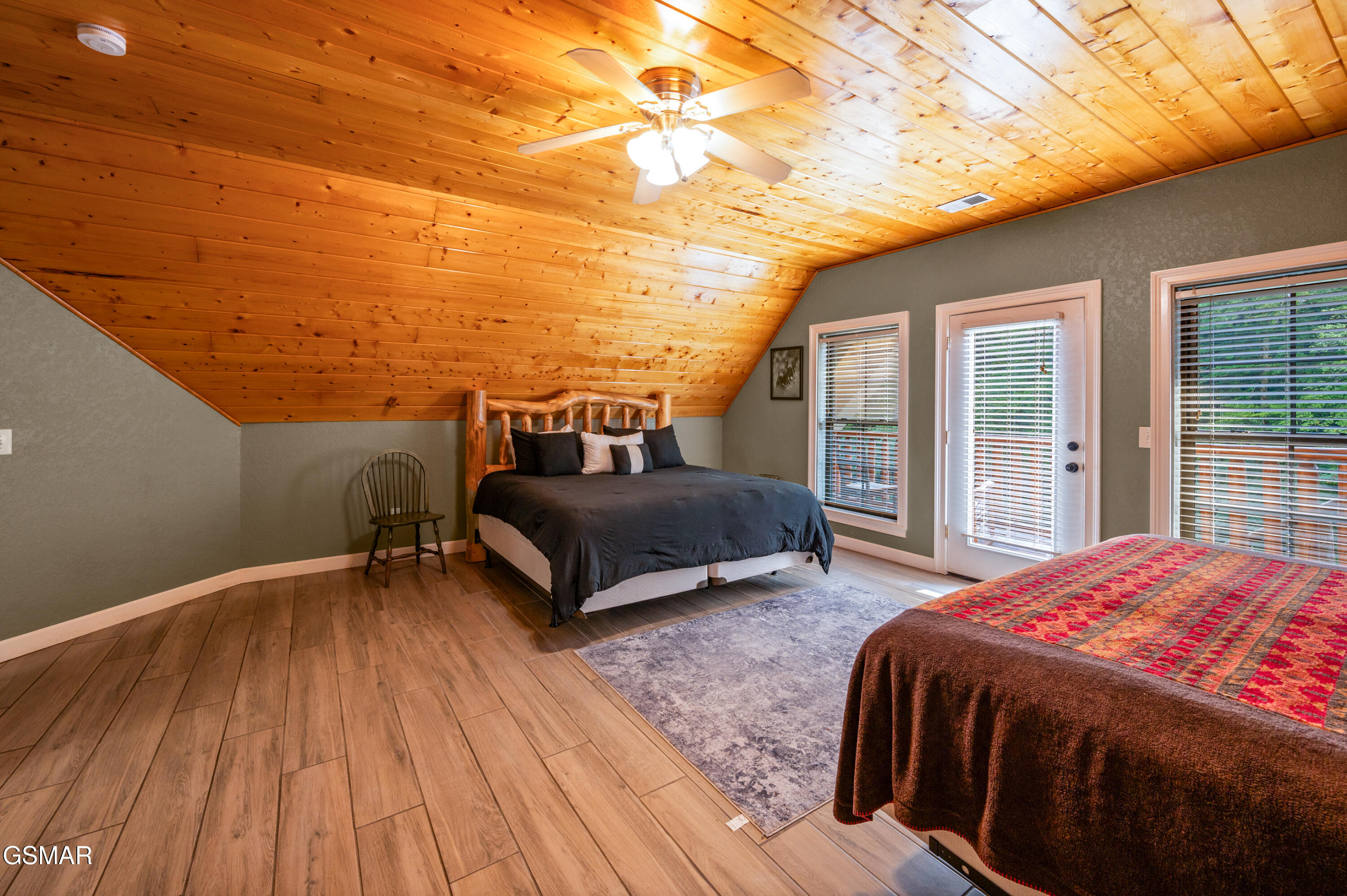 Sevierville, Tennessee, 37876, United States, 3 Bedrooms Bedrooms, ,5 BathroomsBathrooms,Residential,For Sale,1978747