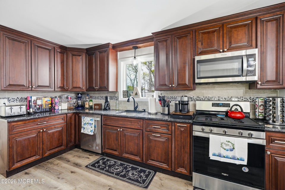 Jackson, New Jersey, 08527, United States, 4 Bedrooms Bedrooms, ,2 BathroomsBathrooms,Residential,For Sale,2048956