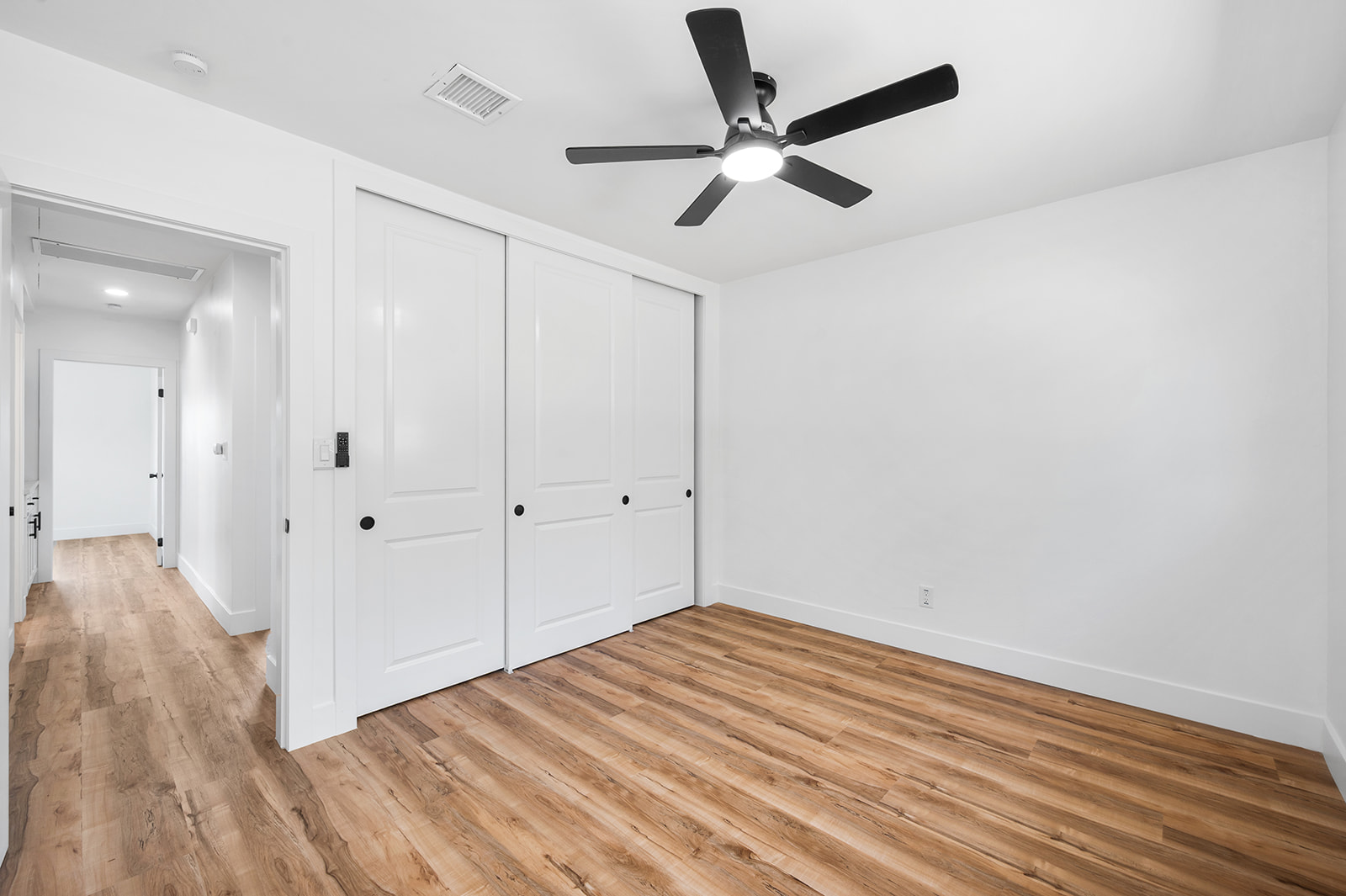 Rialto, California, 92376, United States, 4 Bedrooms Bedrooms, ,2 BathroomsBathrooms,Residential,For Sale,1878686